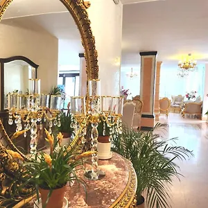 https://royal.fr-paris.fr